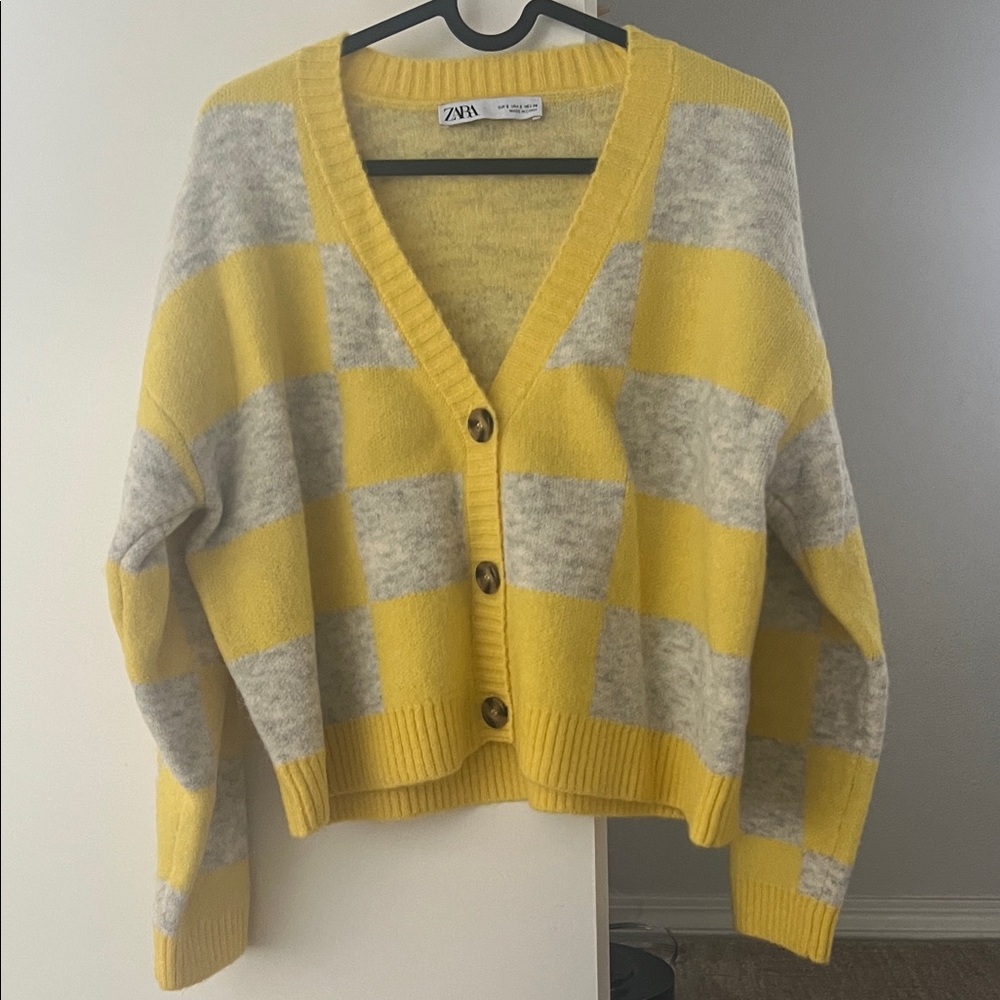 Zara Women's Yellow and Gray Checkered Cardigan
